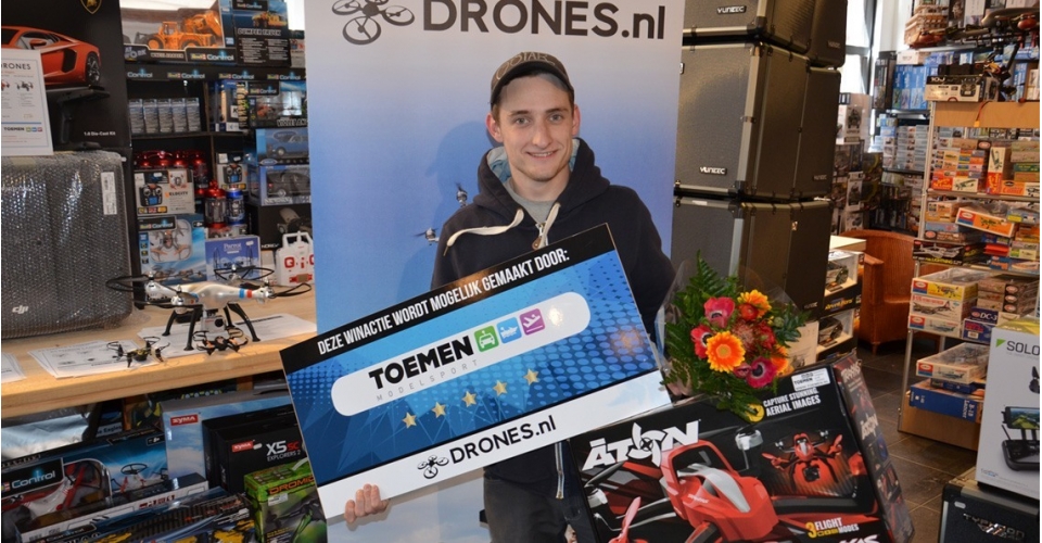 1456921393-winnaar-rick-van-eijk-toemen-winactie-februari-traxxas-aton-drone-quadcopter-2016.jpg