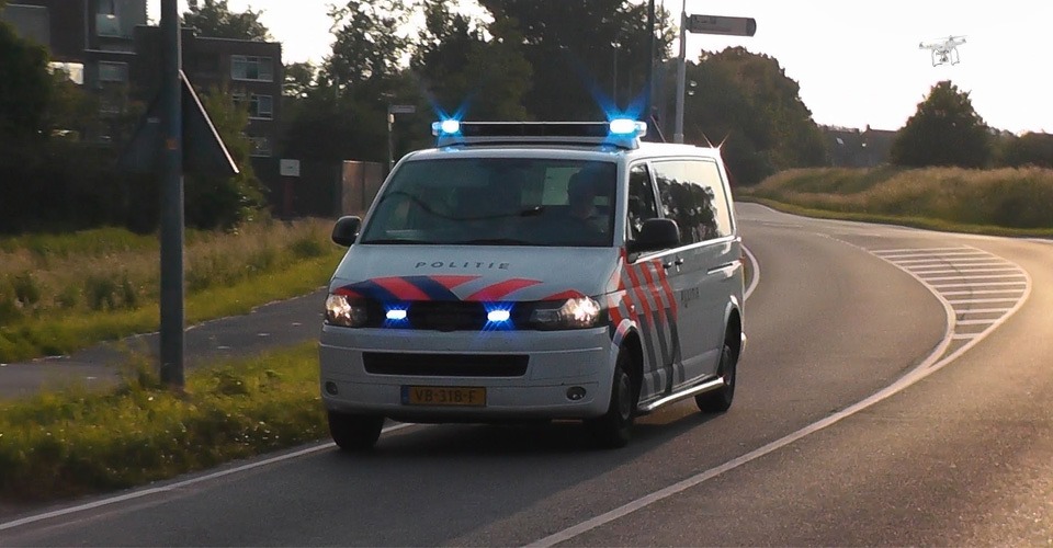 drone botst bijna op auto op a20 quadcopter dji phantom 2015 politie